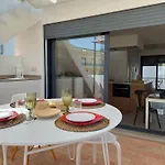Cosy Terrace House - Design, Comfort, Micro-pool, Location In