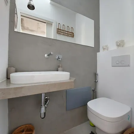 Cosy Terrace House - Design, Comfort, Micro-pool, Location In *