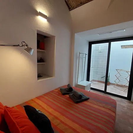 בית נופש Cosy Terrace House - Design, Comfort, Micro-pool, Location In